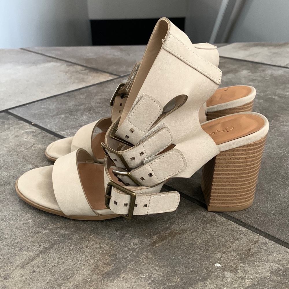 Cityclassified toe peak platform heels US size 8